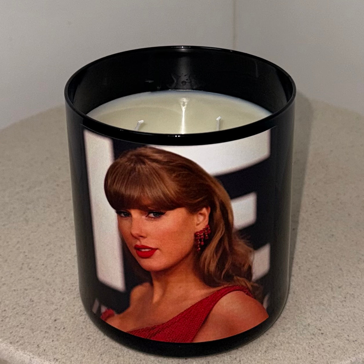 Taylor Swift Inspired Candle (450g)