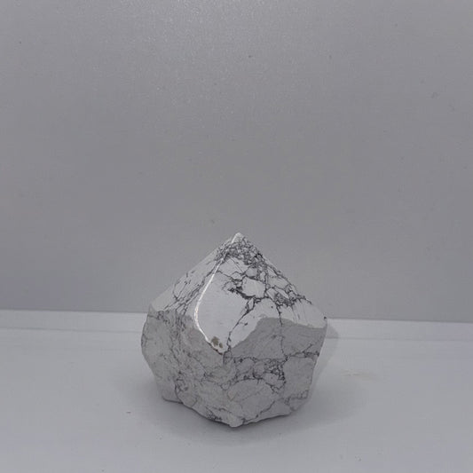 Howlite Cut Base Point