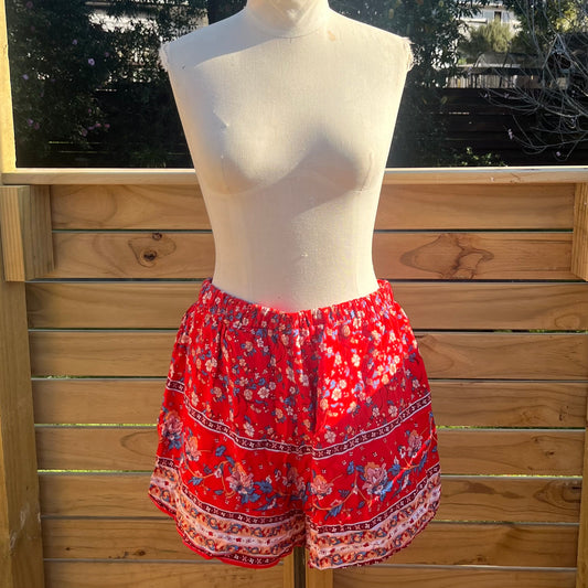 Red High Waist Boho Print Elastic Waist Frill Hem Shorts